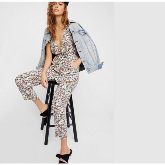 Free People Ruffle Your Feathers Floral Wide Leg Jumpsuit Women’s Large - Picture 3 of 11